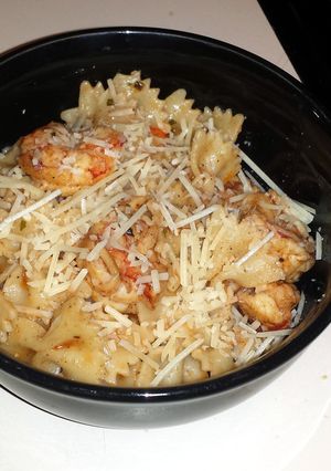 A picture of Lemon shrimp scampi.