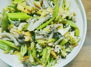 Hình của món Gỏi Đậu bắp - Nấm Yến - Khế - Đậu Hủ.