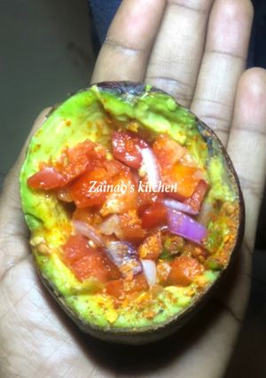 A picture of Mini avocado 🥑 salad for 👧 👦kids.