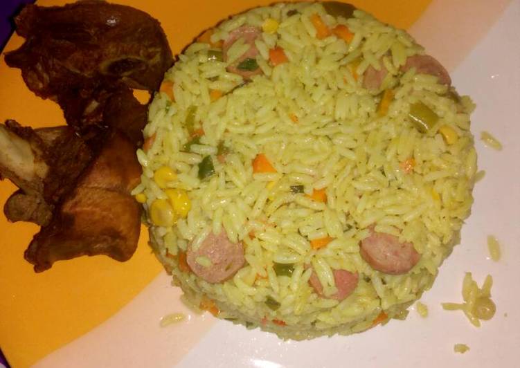 Fried rice with fried chicken