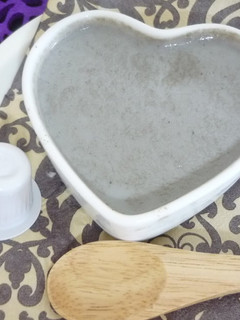 A picture of Soy Milk Sesame Pudding.