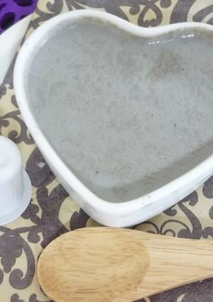 A picture of Soy Milk Sesame Pudding.
