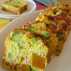 A picture of Cake Salé (Savory Cake) with Kabocha Squash and Broccoli.
