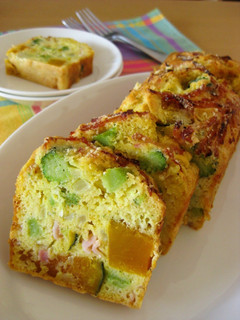 A picture of Cake Salé (Savory Cake) with Kabocha Squash and Broccoli.