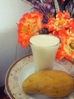 A picture of Mango shake.