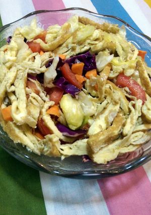 A picture of MM Omelette Salad Crunch.