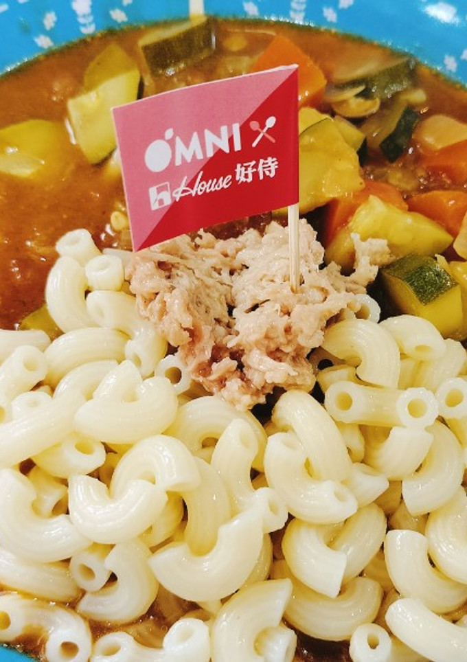 好侍素食蔬菜咖哩水管麵佐OMNI新鮪魚 的食譜成品照片