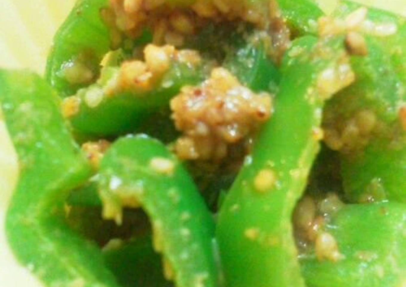 Bell Pepper with Sesame Dressing Made in a Steamer