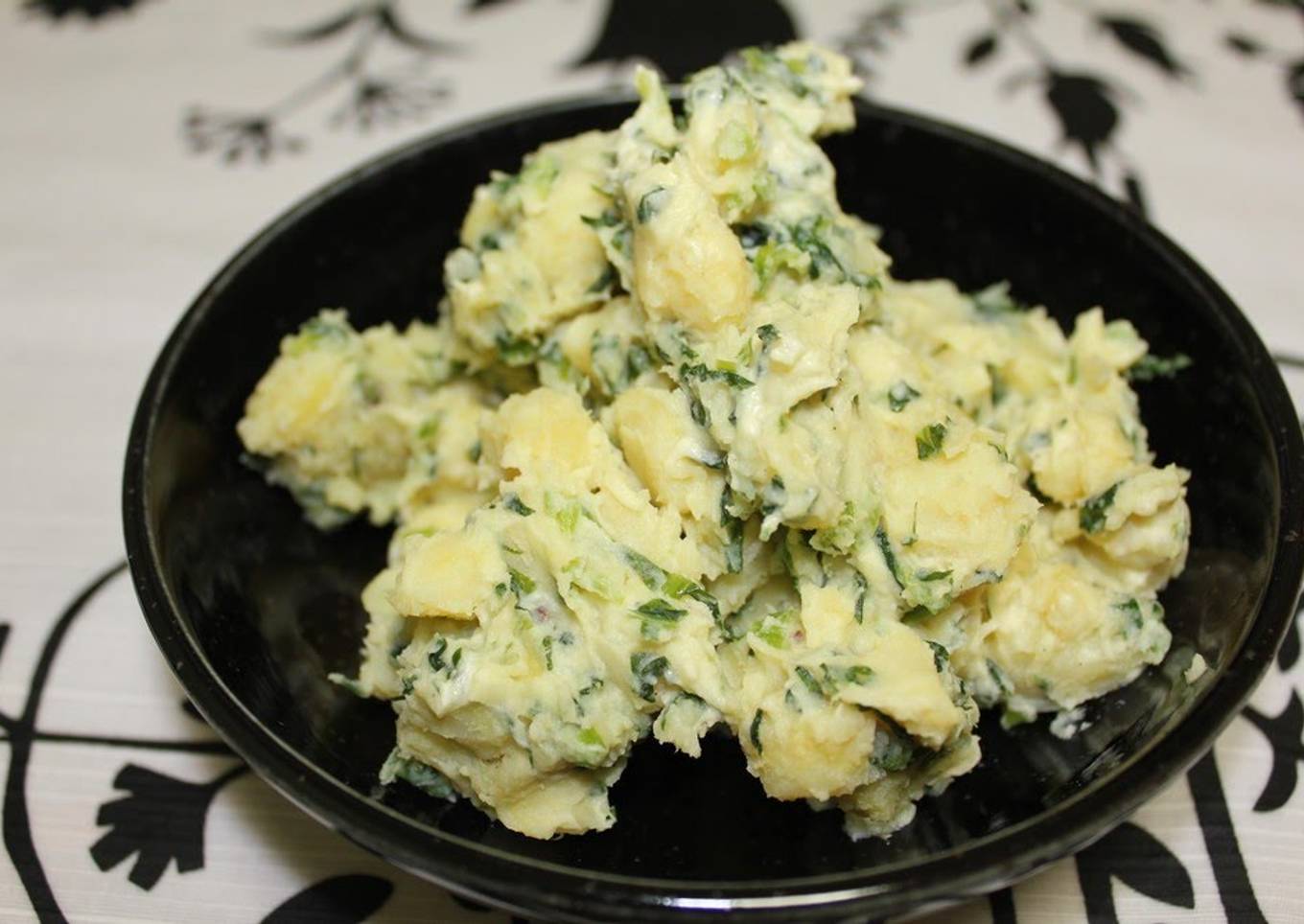 Delightful! Sweet potato salad with komatsuna vegetables