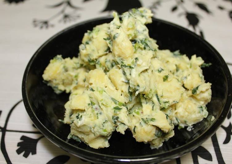 Recipe of Homemade Delicious! Sweet Potato and Komatsuna Greens Salad