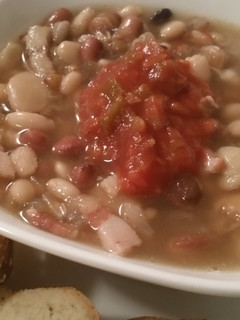 A picture of BACON n BEANS Soup (crockpot).