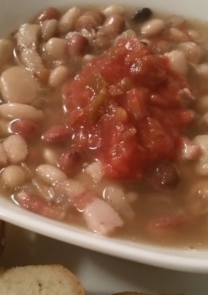 A picture of BACON n BEANS Soup (crockpot).