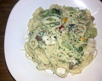 Popular Cuisine Angel hair Chicken Alfredo wbroccoli Most Delicious
