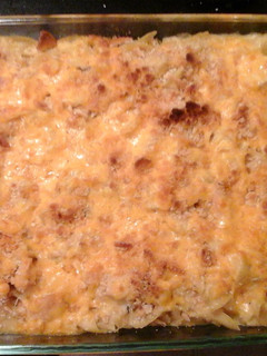 A picture of Cheesy chicken noodle casserole.