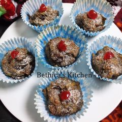A picture of Plum Semolina Muffins.
