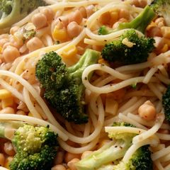A picture of Vickys Chickpea & Broccoli Spaghetti GF DF EF SF NF.