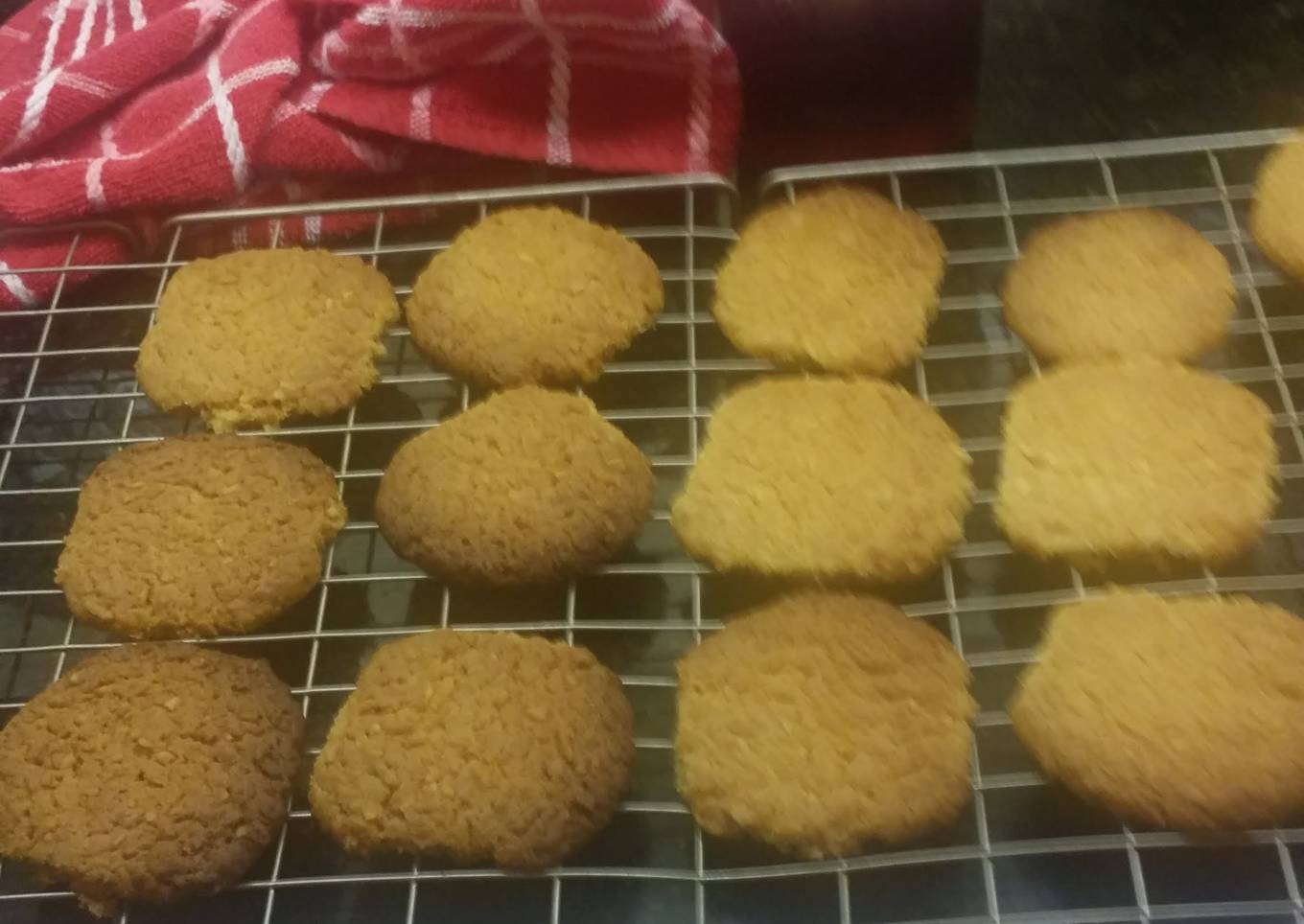2 x 2 x 2 x 2 Biscuits (2 refers to ounces if you are using other units)
