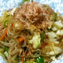 A picture of Shirataki Noodle Yakisoba.