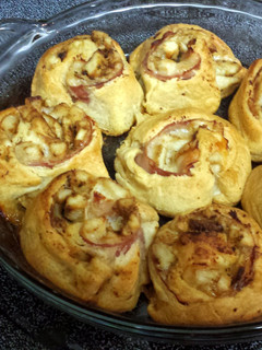 A picture of Chicken Cordon Bleu Rolls.