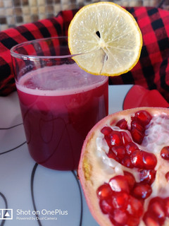 अनार का जूस (anar ka juice recipe in Hindi) रेसिपी मुख्य फोटो