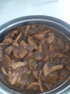 காளான் மிளகு வறுவல் (Mushroom pepper fry recipe in tamil) செய்முறை முக்கிய புகைப்படம்
