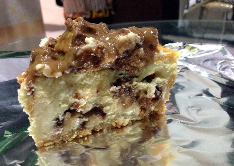 Recipe of Favorite Snickers Cheesecake