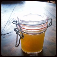 A picture of Honey Lip Scrub.