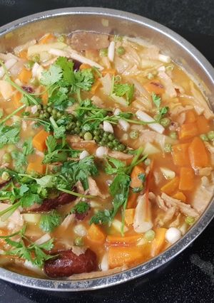 Hình của món Bún cà ri gà chay.