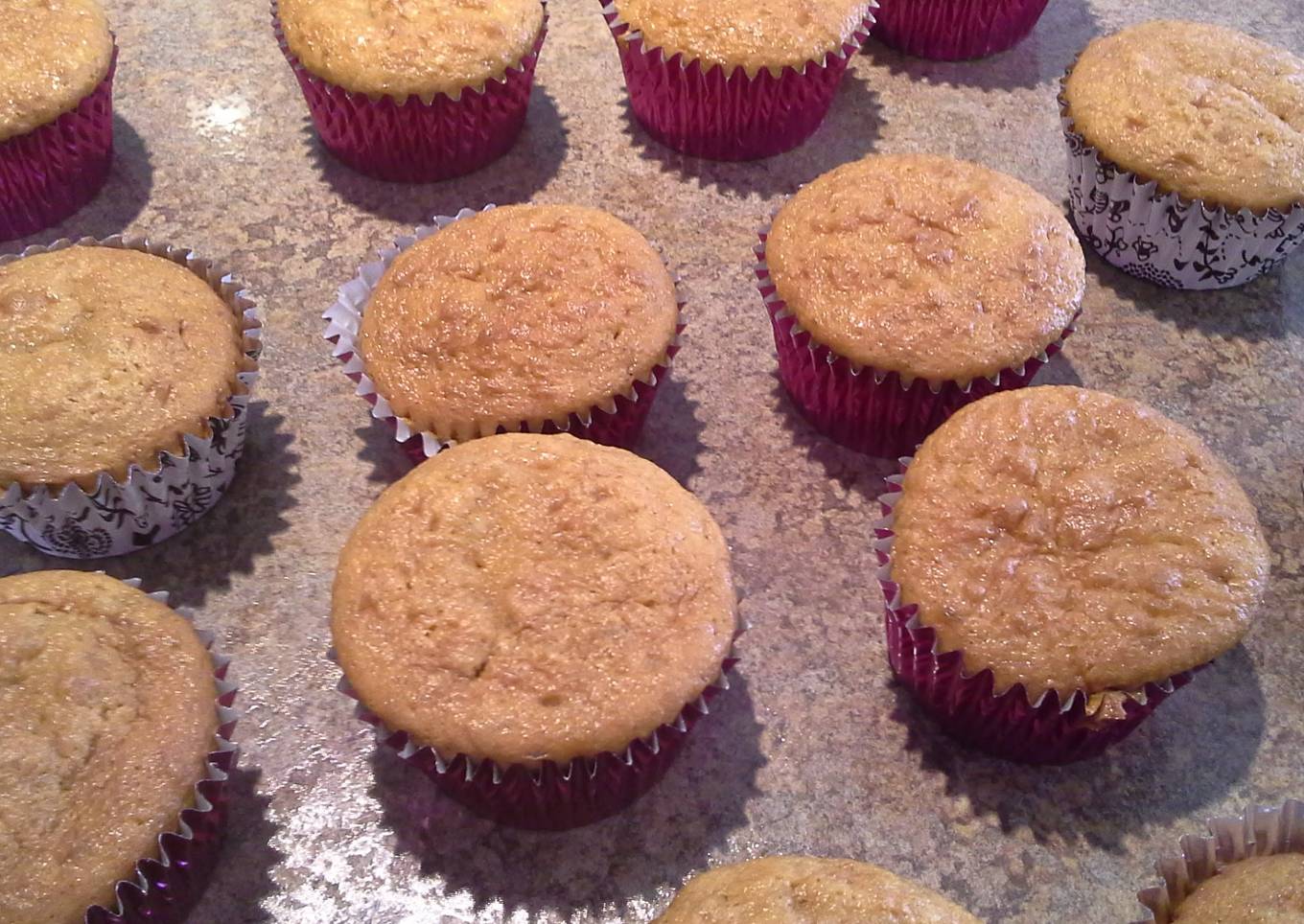 muffin with bananas and spices: