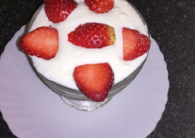 Receta de Yogurt Natural con Fresas apta para Diabeticos