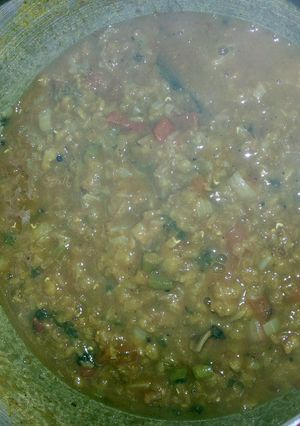 A picture of Masoor Dal (red lentils in Indian spices).