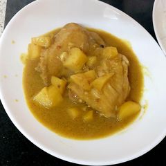 A picture of Malaysian Chicken Curry.