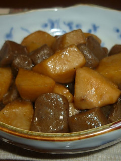 A picture of Easy Stir-Fried Satoimo (Taro) and Konnyaku.