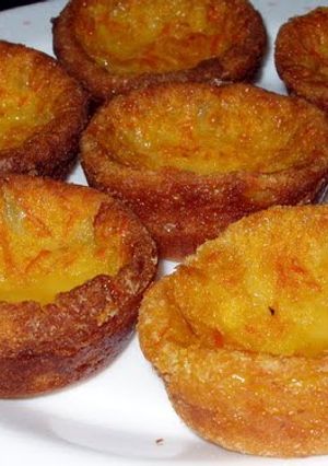 A picture of portuguese milk cajadas.