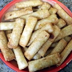 A picture of Sweet honey cream cheese roll ups.