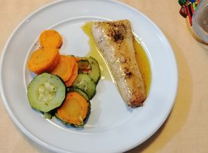Una foto de Pescado mahi mahi en salsa de mantequilla noisette y limón
