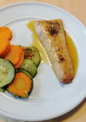 Una foto de Pescado mahi mahi en salsa de mantequilla noisette y limón