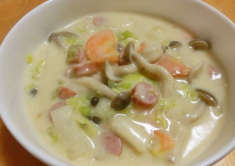 Get Lunch of Vegetable Packed Soy Milk Stew