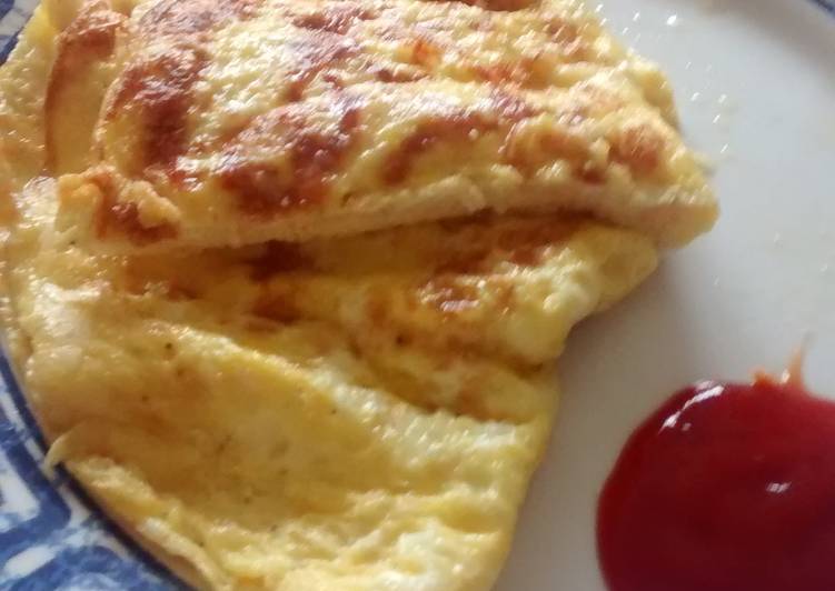 Simple Way to Prepare Quick 3 egg and cheese omelette