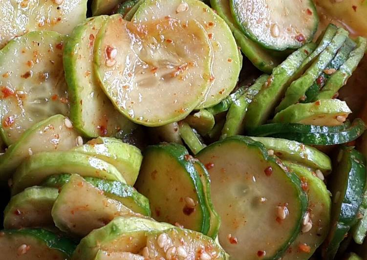 Korean Cucumber Salad (Spicy)