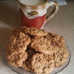 Macs chocolate chip oatmeal cookies A picture of Macs chocolate chip oatmeal cookies.