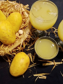 A picture of Fresh mango juice.