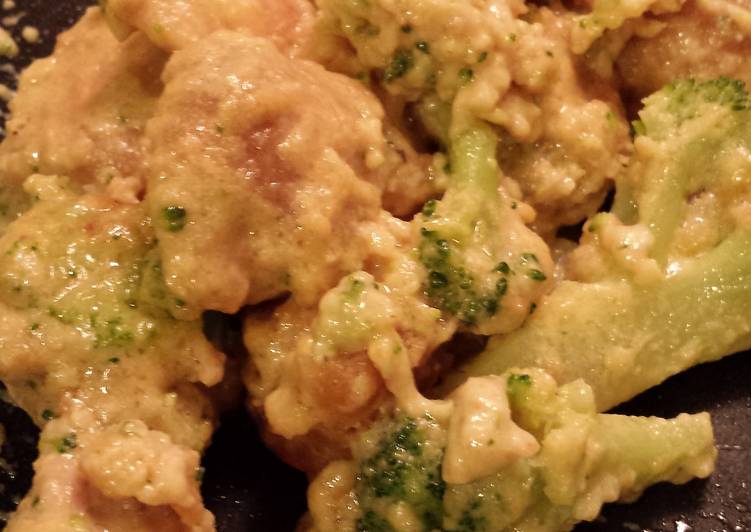 Steps to Prepare Ultimate Chicken Broccoli Mess