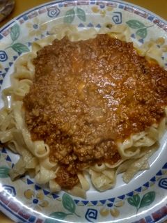 Una foto de Fideos con salsa bolognesa