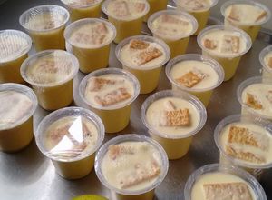 Una foto de Postre de maracuyá