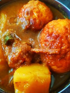 ডিম কষা (dim kosha recipe in Bengali) রেসিপির প্রধান ছবি