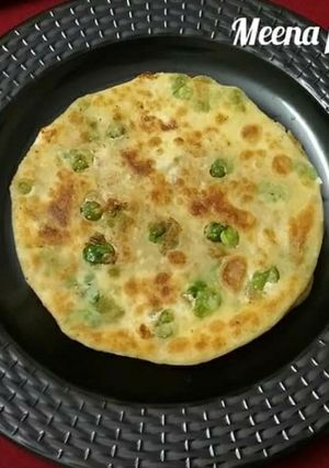 मटर दाने का पराठा रेसिपी मुख्य फोटो