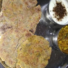 A picture of Rajgira pratha.