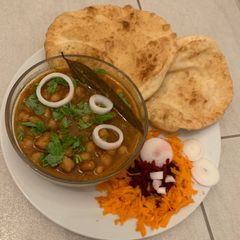 A picture of Chole Bhatura.