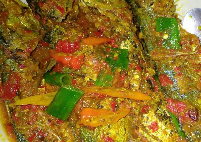 Resep Ikan Kembung Banjar Bumbu Kuning Oleh Febrianti Haryadi - Cookpad